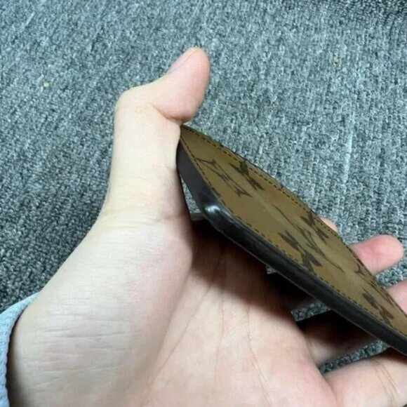 100% Authentic Louis Vuitton Leather Card Case 178-082325 - Picture 6 of 12